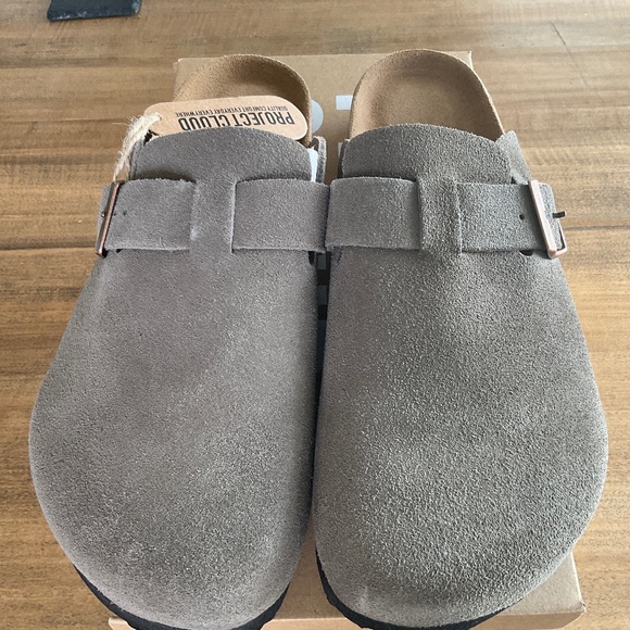 Brand new in box project cloud mules - Picture 1 of 4